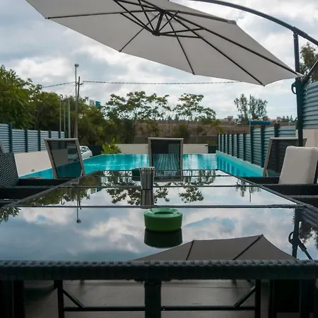 Luxurious Marly Iii To Two Minutes The Casa de Férias Castelldefels