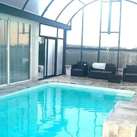 Casa de Férias Luxurious Marly Iii To Two Minutes The