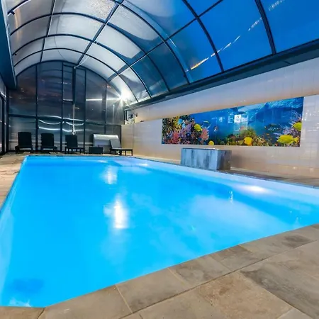 Casa de Férias Luxurious Marly Iii To Two Minutes The
