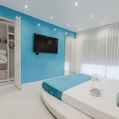 Luxurious Marly Iii To Two Minutes The Casa de Férias Castelldefels