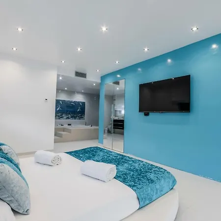 Luxurious Marly Iii To Two Minutes The Casa de Férias
