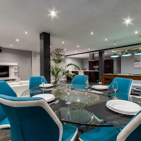 Luxurious Marly Iii To Two Minutes The Casa de Férias Castelldefels
